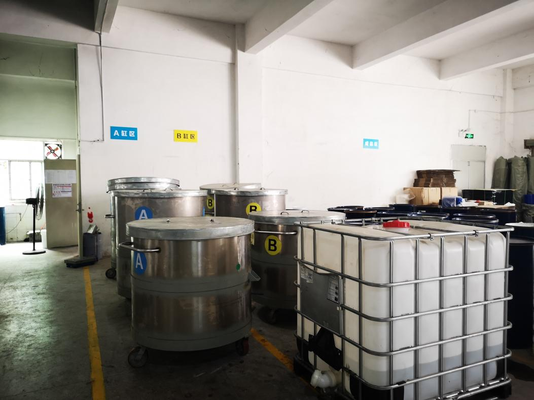 模具硅膠原料和制品儲存需留意的事項(xiàng)有哪些 ？
